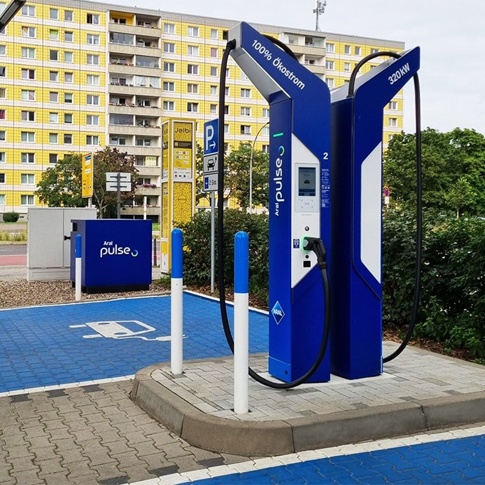ADS-TEC_Energy_Akkordeon_Chargebox_03_680x680px.jpg